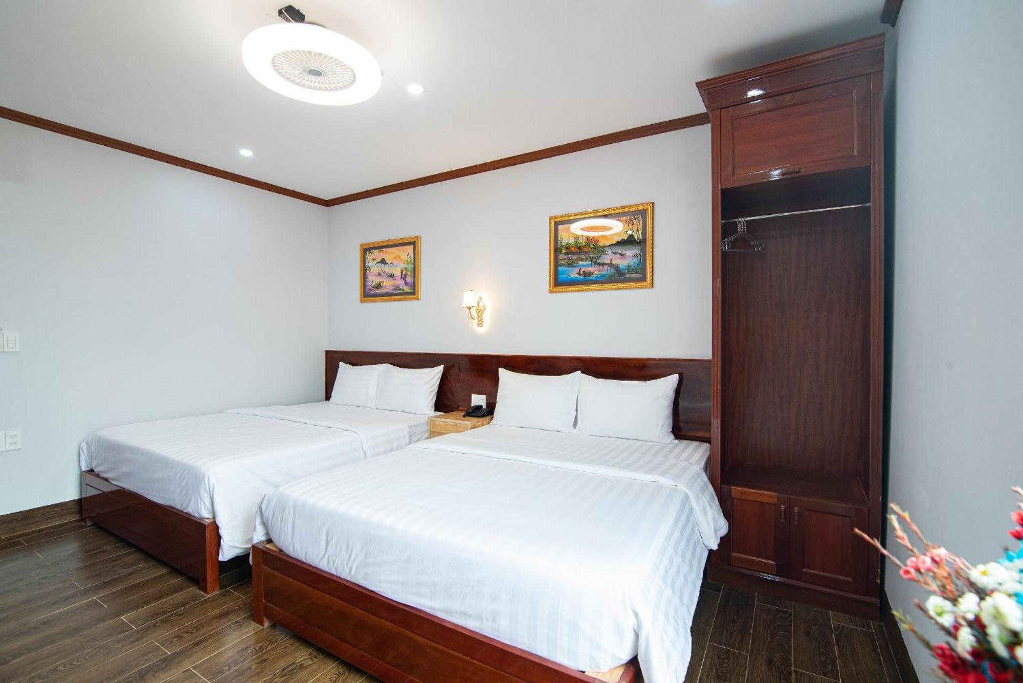 Khách sạn Minh Quang Hotel Dong Hoi Exterior foto