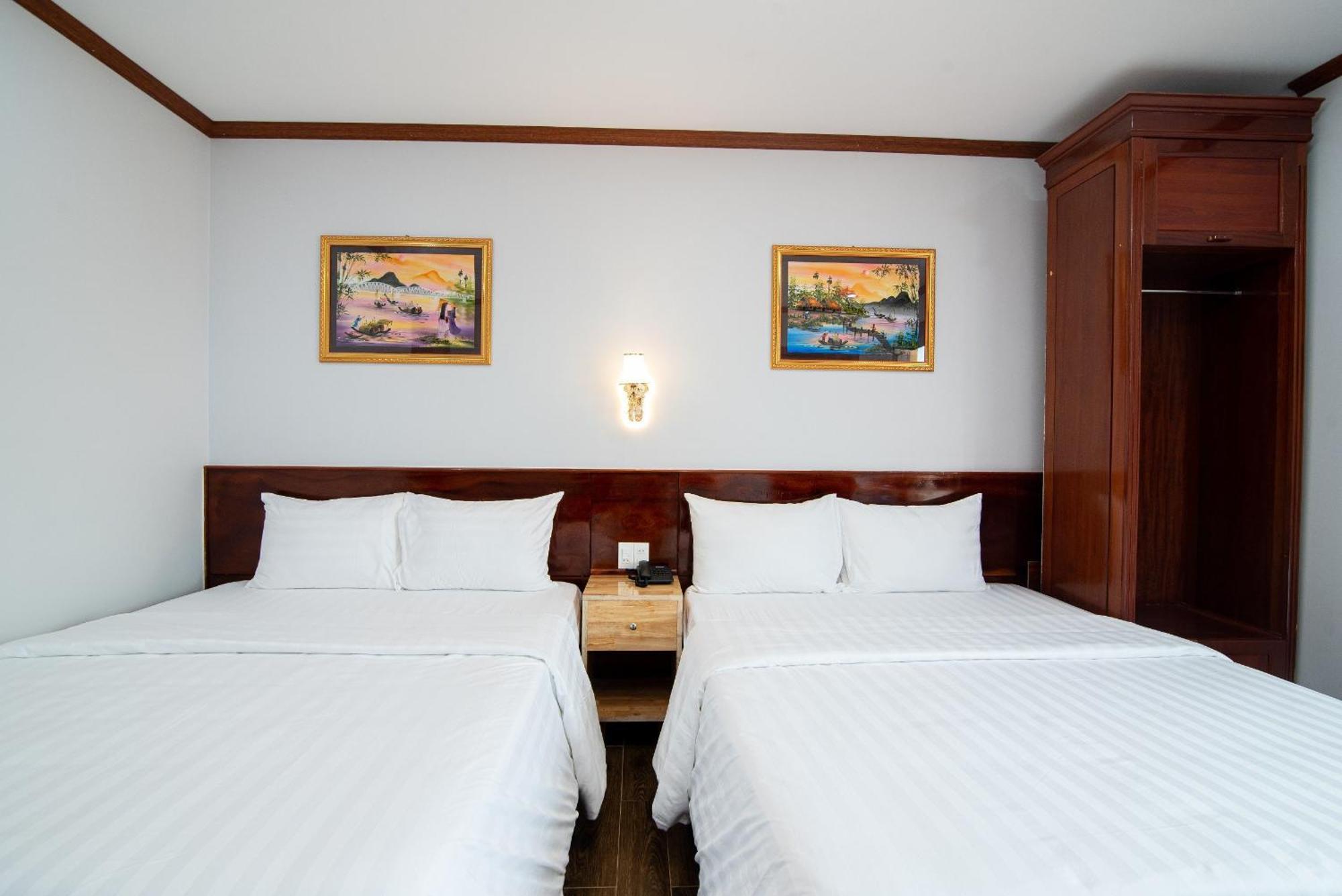 Khách sạn Minh Quang Hotel Dong Hoi Exterior foto