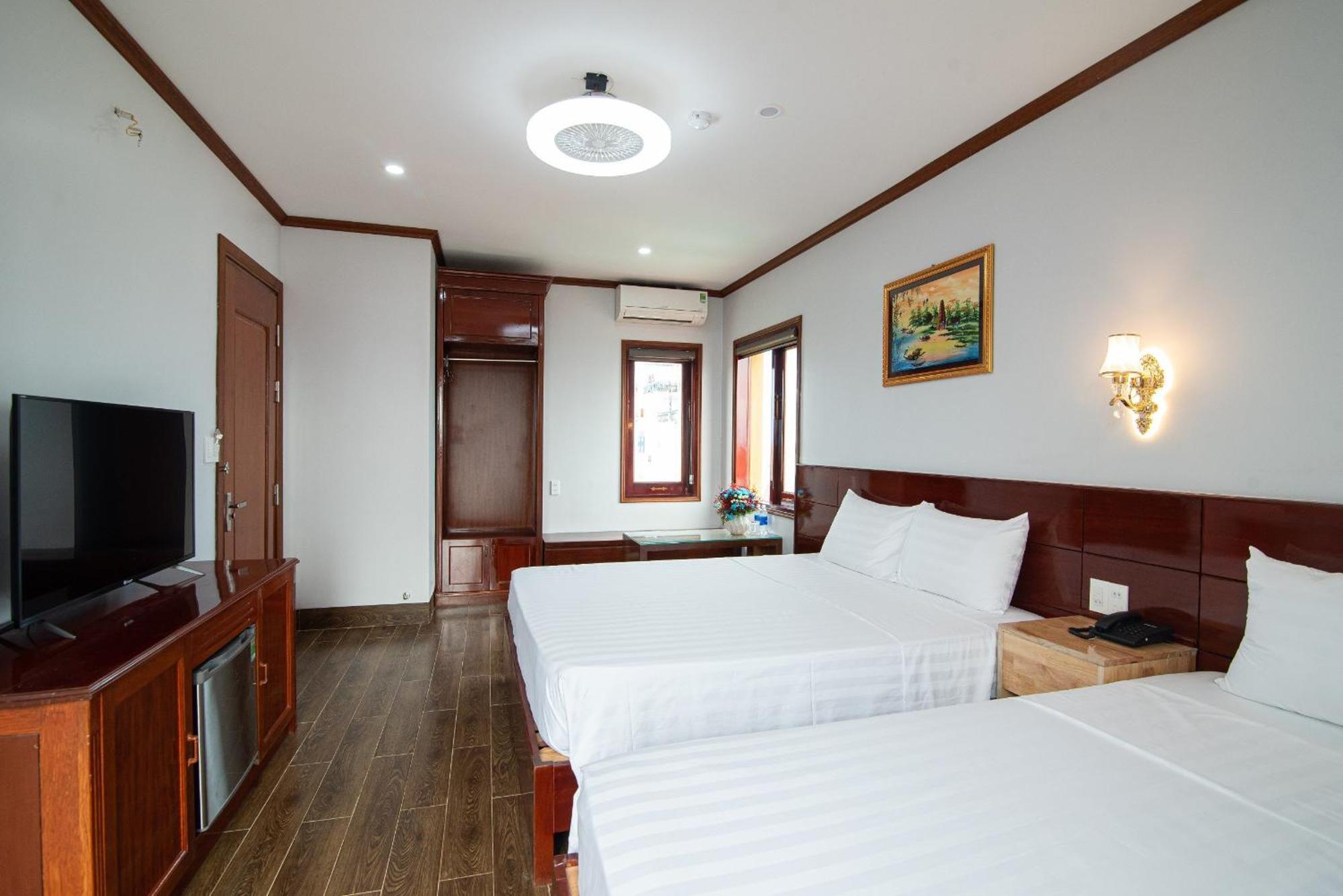 Khách sạn Minh Quang Hotel Dong Hoi Exterior foto